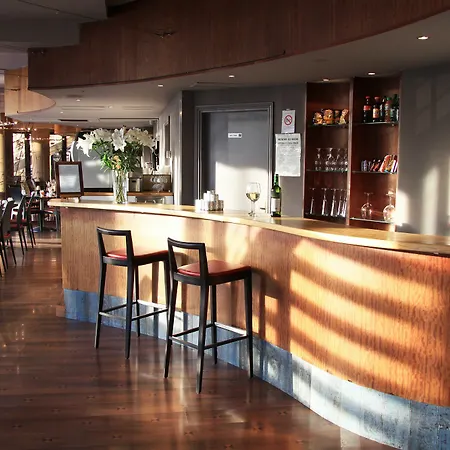 Le Quai Des Princes Отель 4*